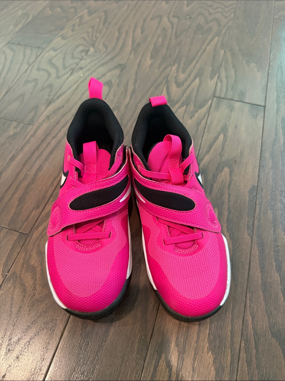 Nike Kids team hustle pink sneakers